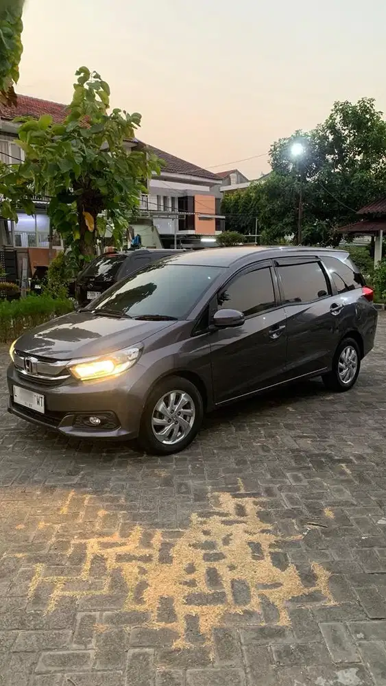 DI JUAL CEPAT HONDA MOBILIO AUTOMATIC 1.5 TIPE E 2017
