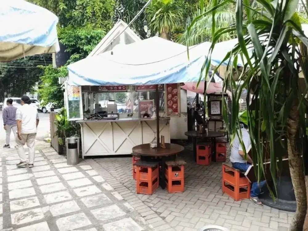 Jarang Ada !! Komersial Area Rumah Jalan Selamet, Cocok untuk F&B, Hadap Selatan Barat (Hook)