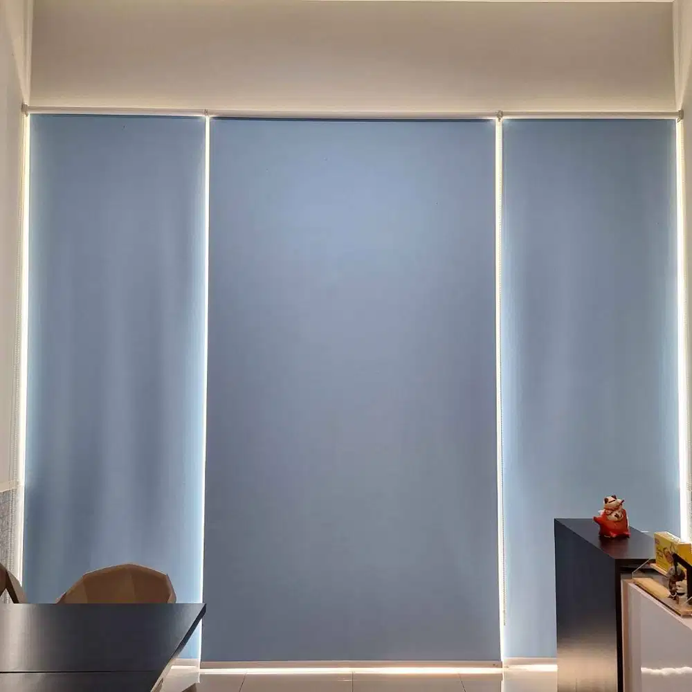 Roller Blind 1 Set