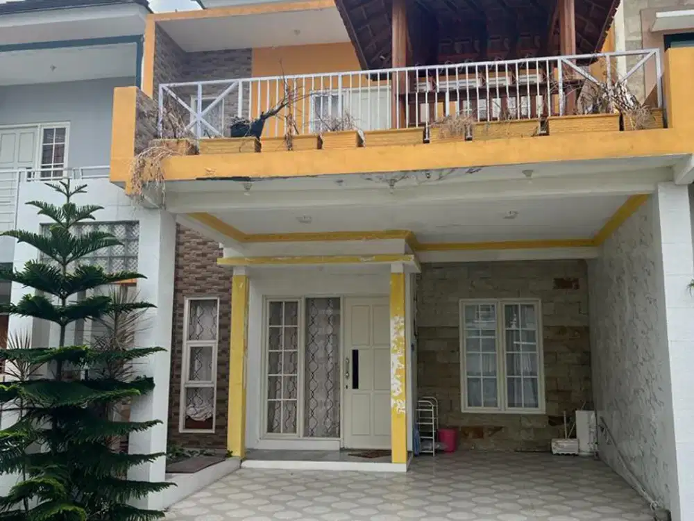 Villa Indraprasta Pacet Mojokerto 2 Lantai