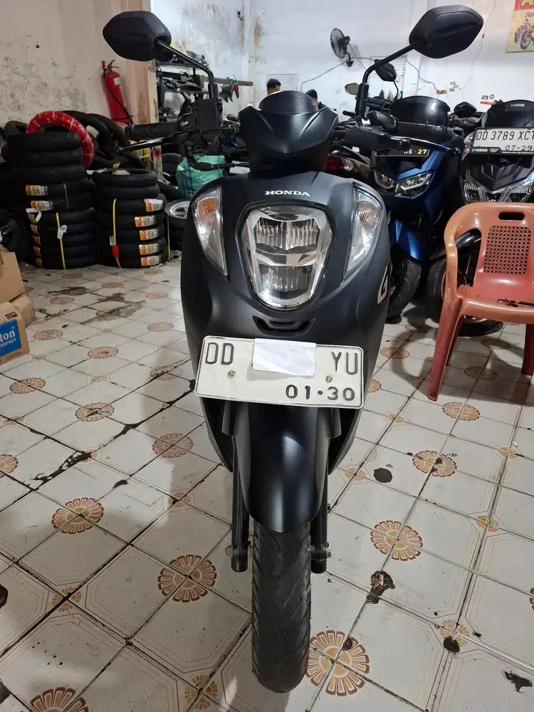 Honda Genio cbs iss 2024 pemakaian 2025 Hitam