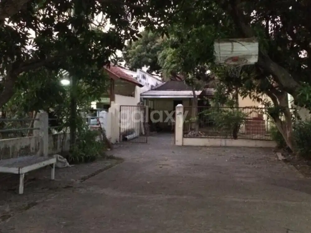 Rumah Jl A Yani Probolinggo 1 Cluster, 9 Bangunan 4300 m² SHM