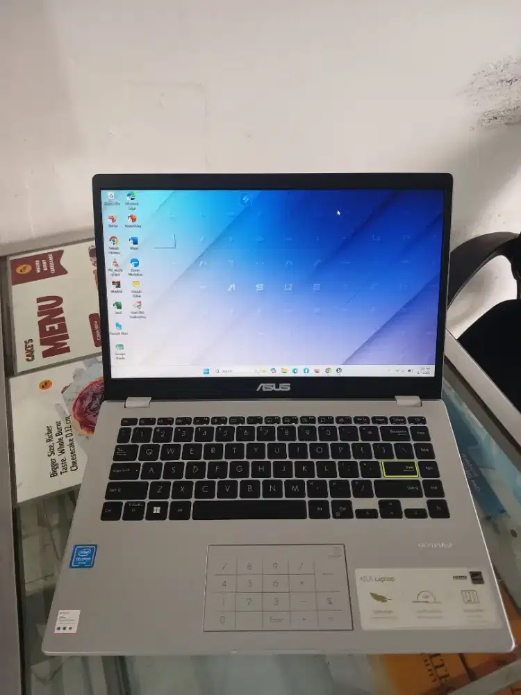 Laptop Asus Vivobook E410M Intel N4020 Ssd 512 Backlight Keyboard