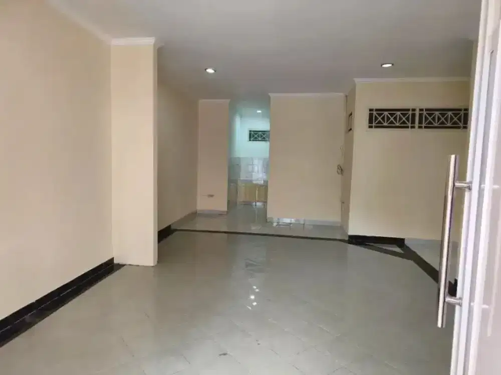 DISEWAKAN RUMAH BISA KANTOR AREA PASAR MINGGU JAKARTA SELATAN
