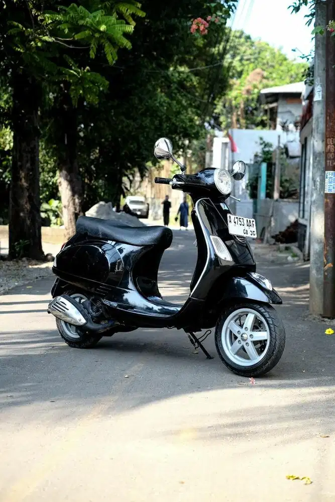 VESPA LX 150 2VIE 2011