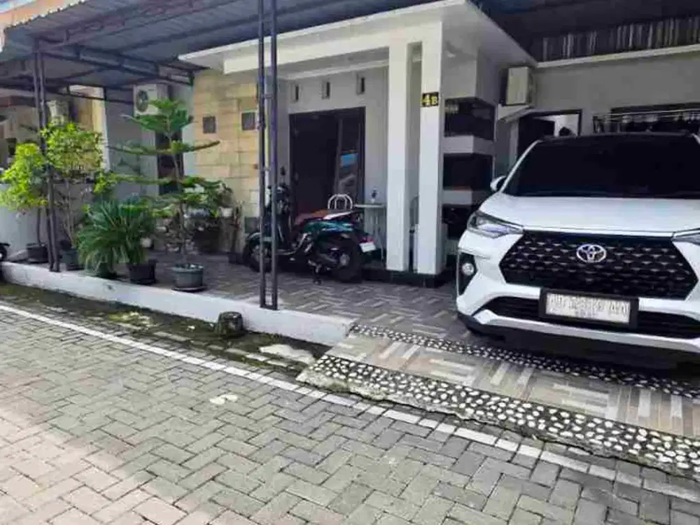 Rumah Bagus Funish Di Cluster Purbayan Gentan dekat Luwes