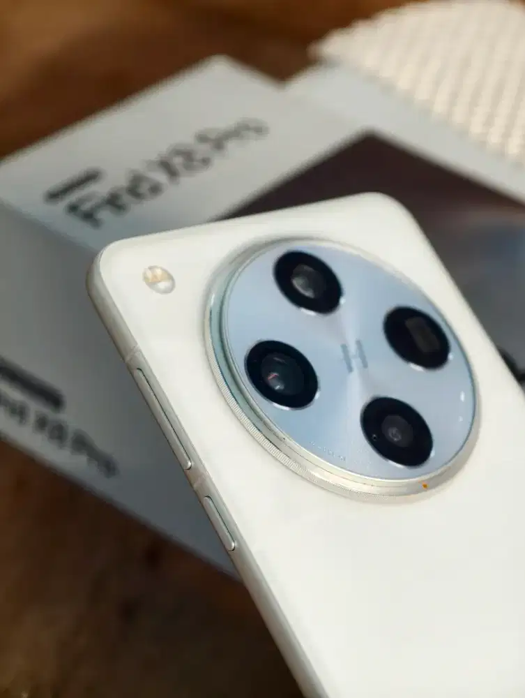 Oppo find X8 Pro 16/512 bekas resmi