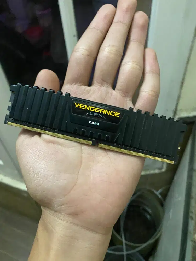 JUAL BT/TT RAM VENGEANCE 8GB DDR4
