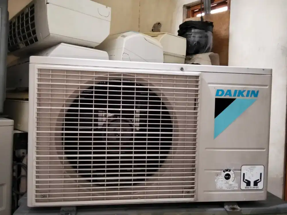 Outdor ac Daikin 1pk thailand R32