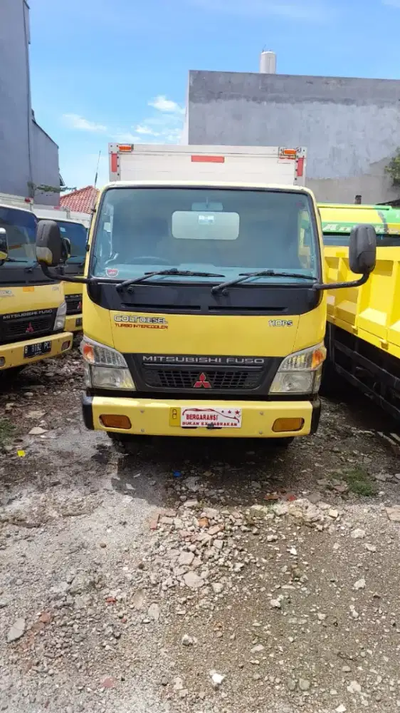 Mitsubishi Colt Diesel 4 ban Box shot th 2015