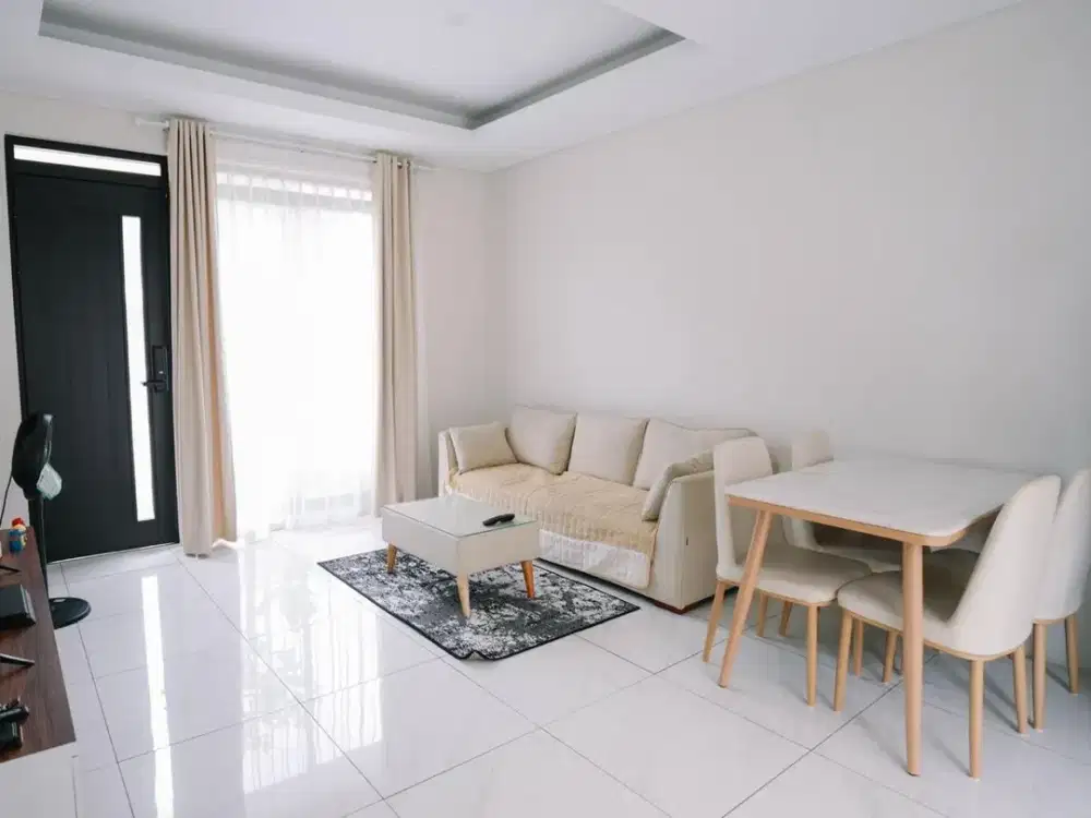 Rumah siap huni Full furniture di kota baru parahyangan