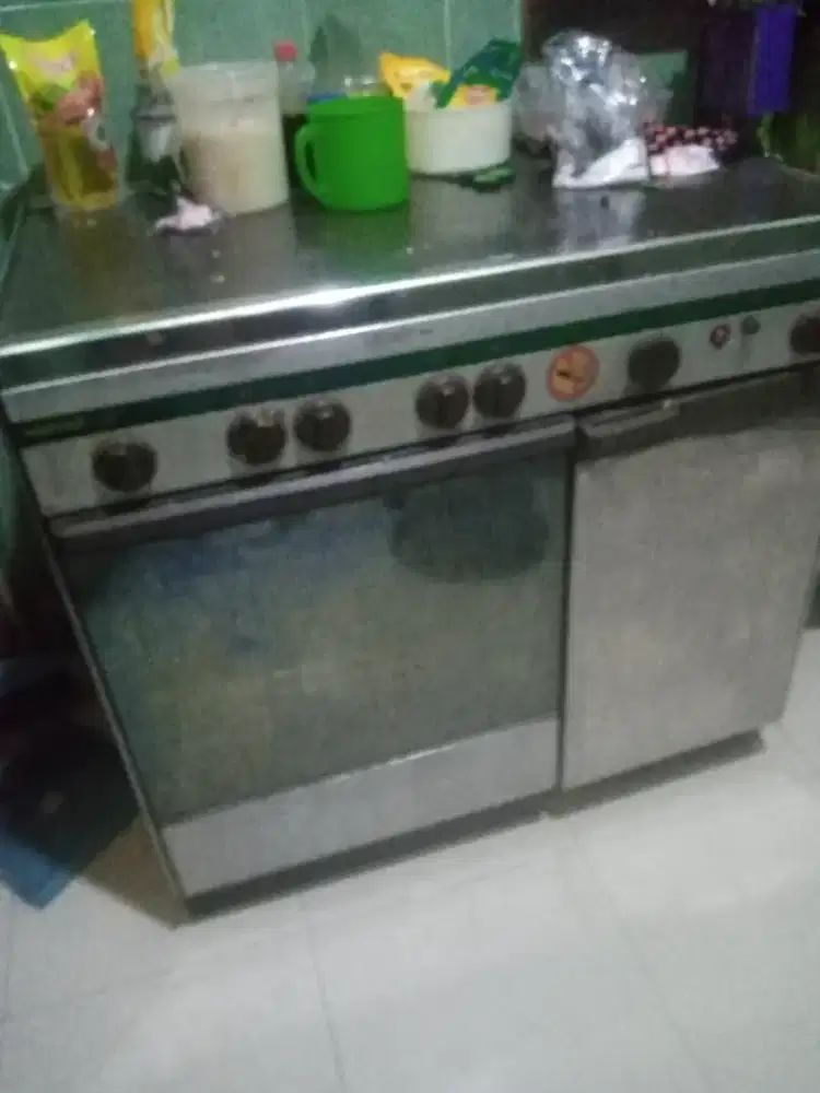 Kompor Gas 4 tungku
