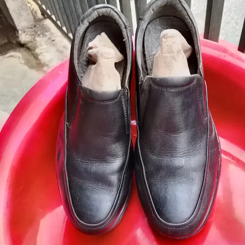 Sale hush puppies