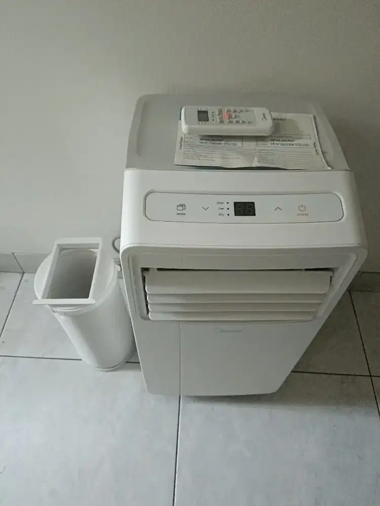 AC Portable Midea 1/2PK