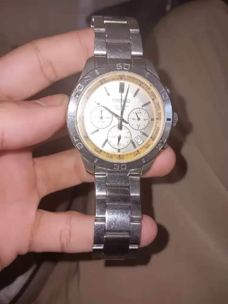 SEIKO Quartz Analog Wristwatch 6T63-00E0