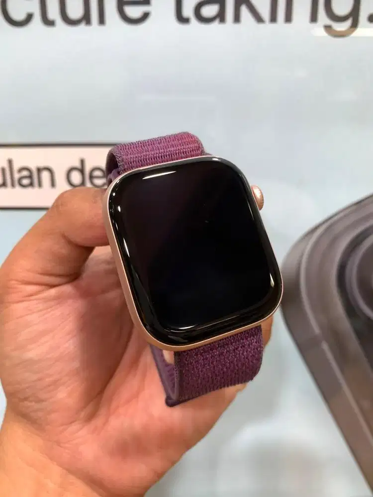 Apple Watch Series 10 46 mm Garansi iBox Warna Rose Gold