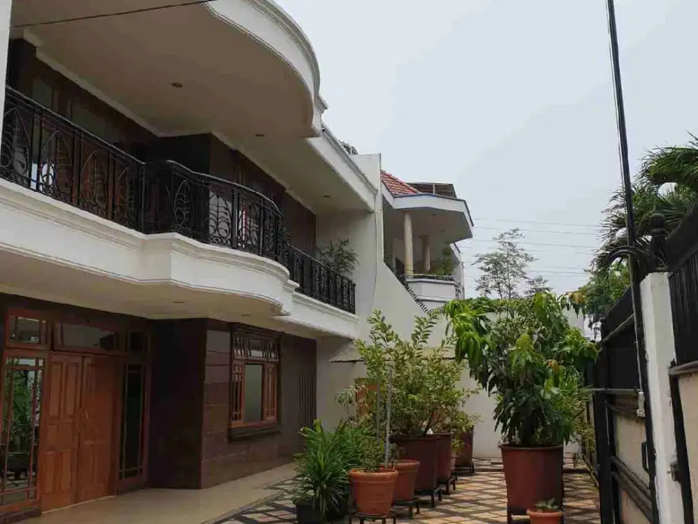 Rumah Bagus Siap Huni Di Tomang Jakarta Barat LT 389m 5 KT