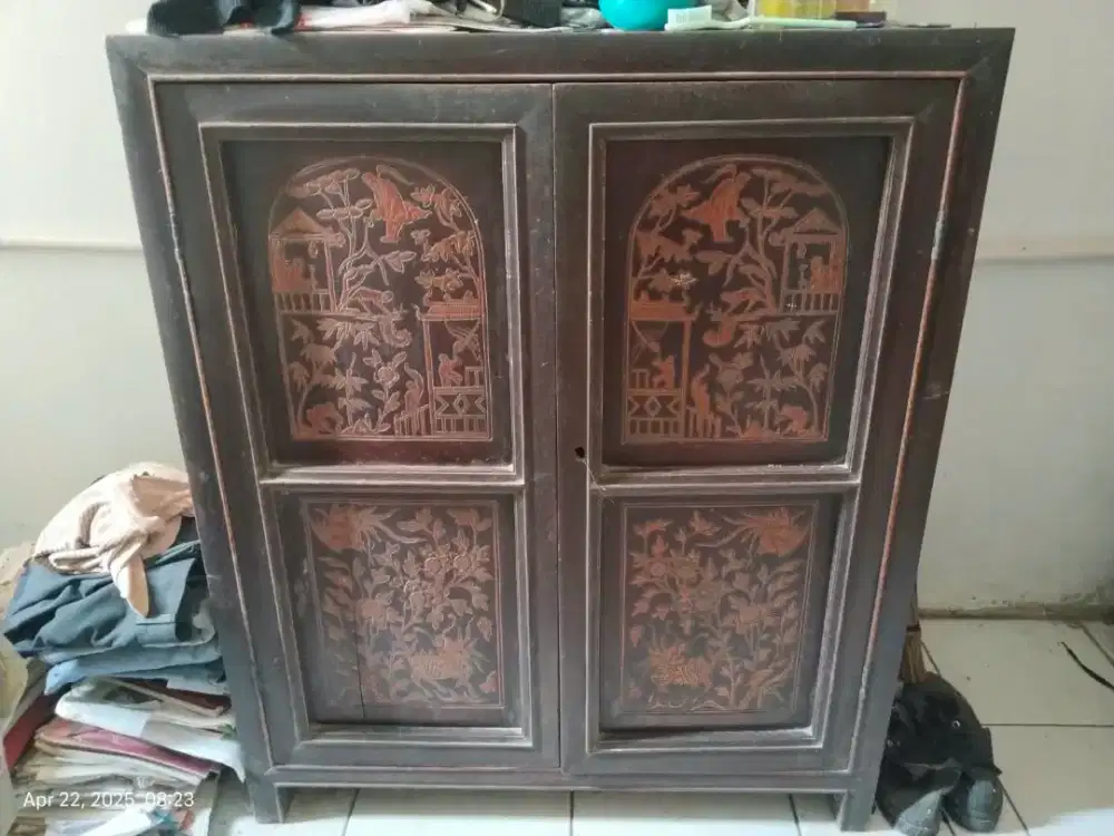 Lemari Jati Asli Ukiran Chinese - Vintage Chinoiserie Buffet
