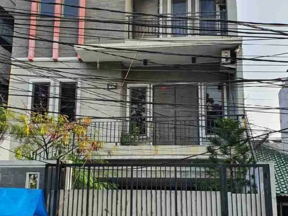 Disewakan Ruko 4 lantai Fully Furnished di Tubagus Angke