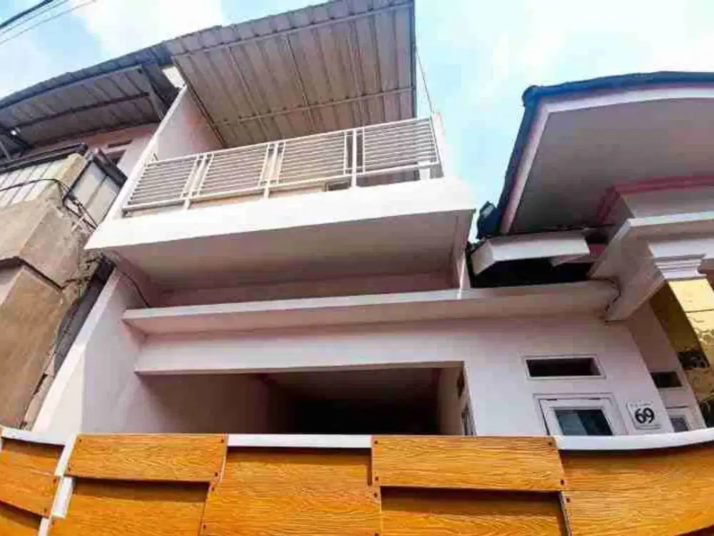 Rumah 2 Lantai Pulo Gebang Jakarta Timur LT 127m² LB 230m² SHM – Rp1 Miliar