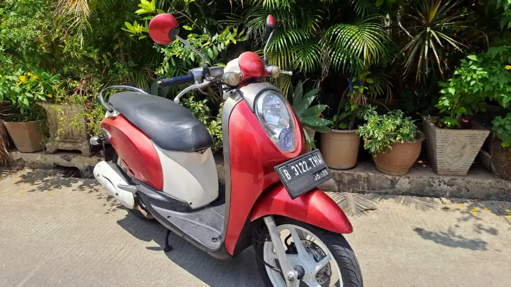 Honda Scoopy tahun 2011 Matic