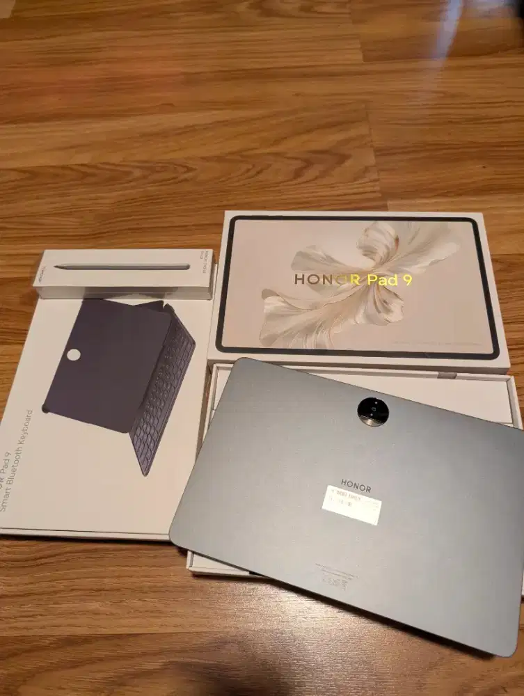 Honor pad 9 8/256 like new