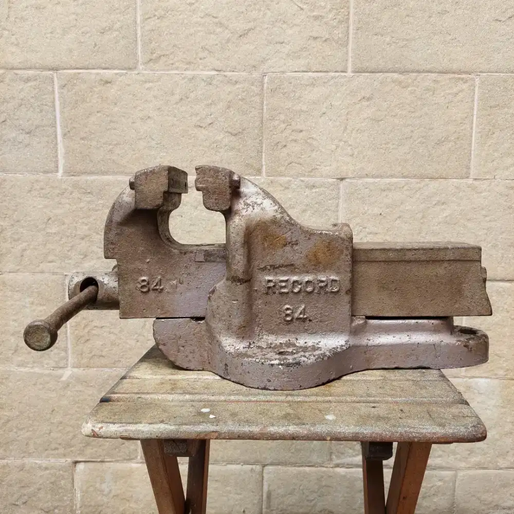Ragum antik jadul made in England / ragum antik / record vise