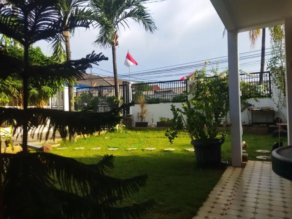 Dijual Cepat Rumah Cantik Murah, Strategis SHM di Cipulir Kebayoran Lama Jakarta Selatan