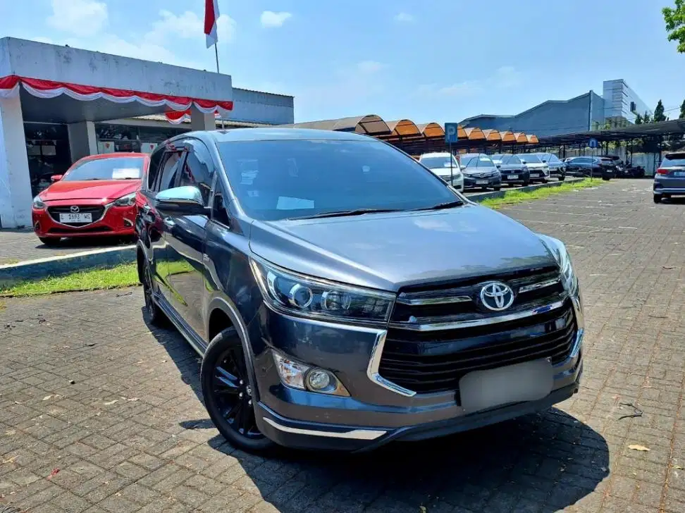 Toyota Kijang Innova 2.0 Venturer Bensin-AT 2018