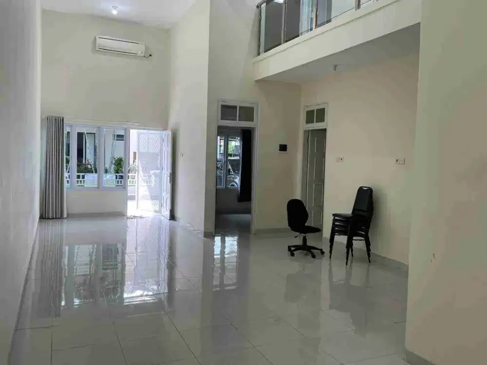 Disewakan Rumah di Cendana Golf Lippo Village