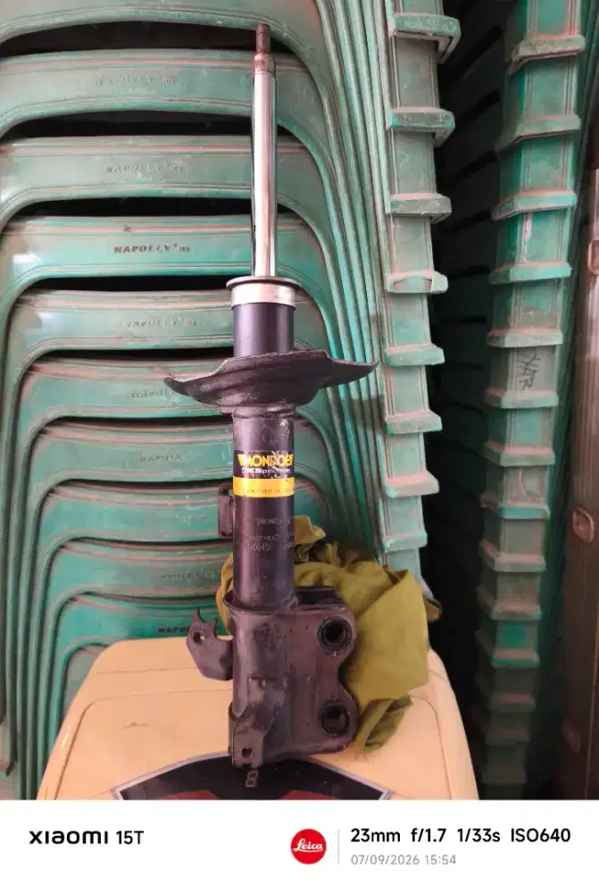 SHOCK BREAKER BEKAS SEKEN MERK MONROE 744004SP AVANZA XENIA