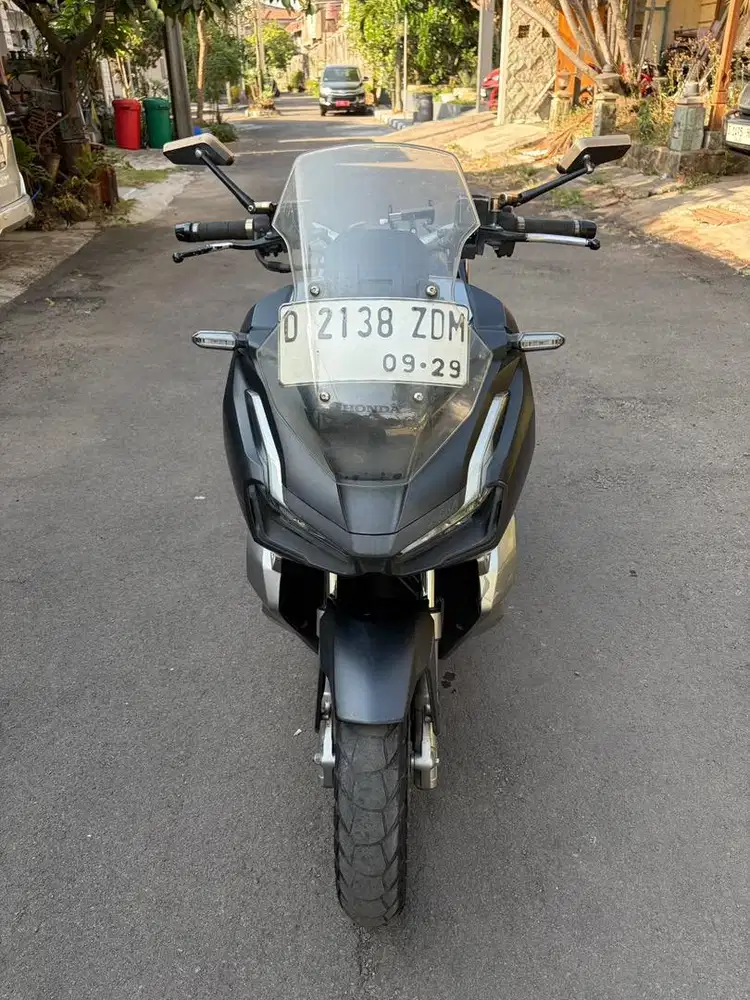 ADV 150 2019 Hitam