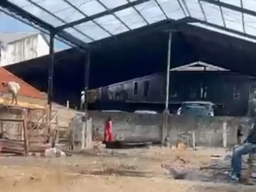 GUDANG BARU STRATEGIS DI PURA DEMAK DENPASAR