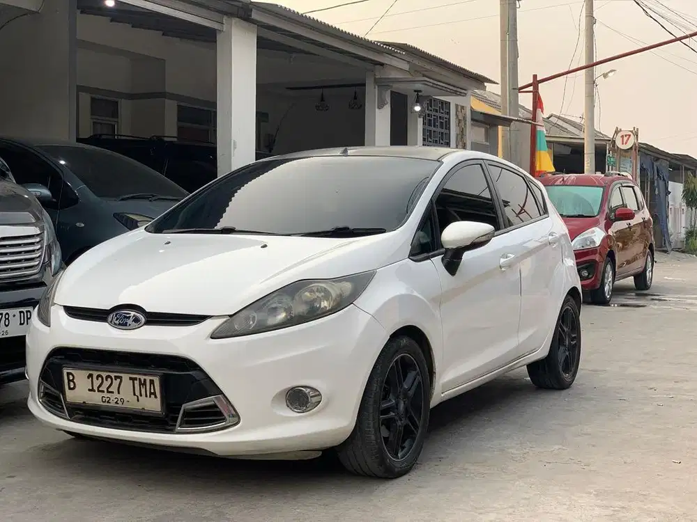 ford fiesta s 2010 metic