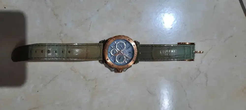 Jam tangan Alexandre Christie
