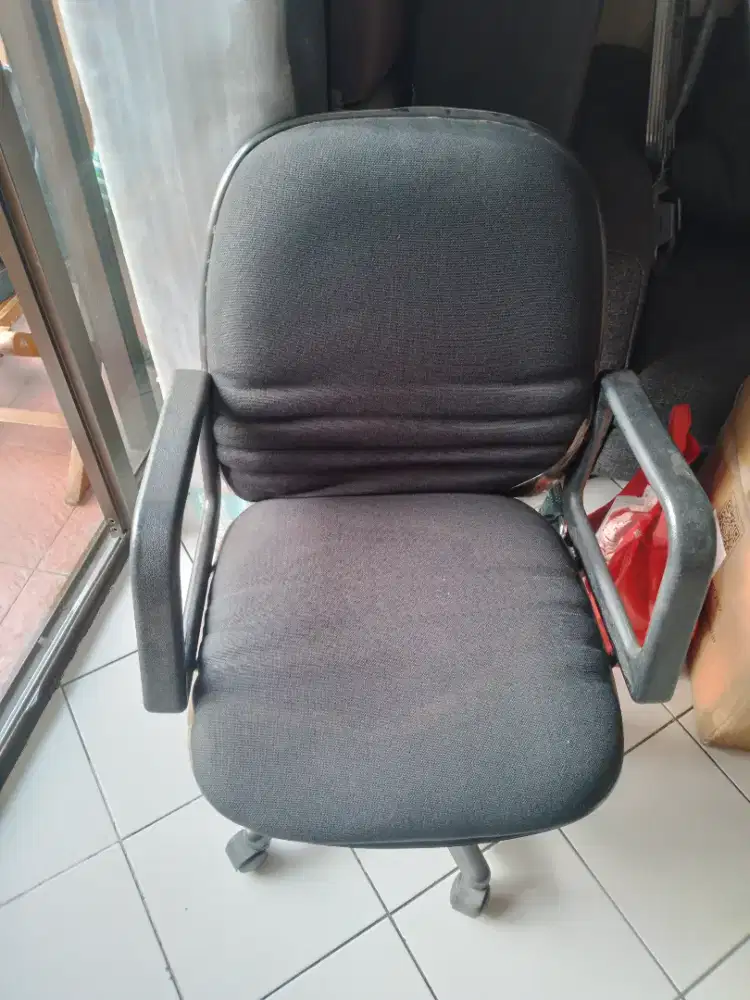 Kursi kerja kantor