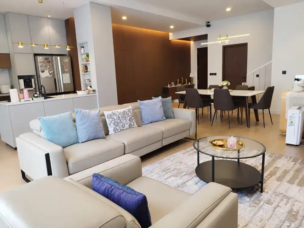 Rumah 2lt luas 10x20 200m 4KT Cluster Cassia JGC Jakarta Garden City Cakung