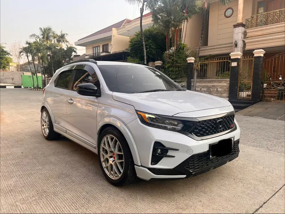 WRV facelift. putih 2023