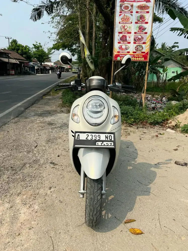 SCOOPY PRESTIGE TAHUN 2022