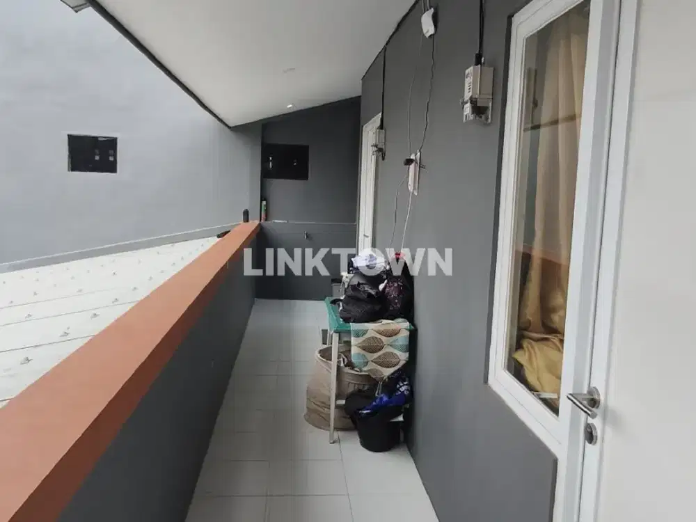 JUAL CEPAT RUMAH SIAP HUNI PEKAYON PASAR REBO JAKARTA TIMUR