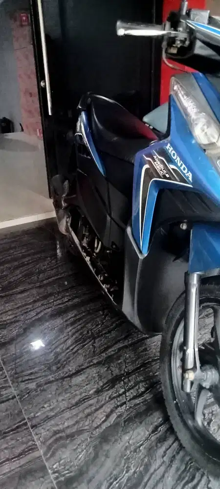 VARIO TECHNO 110 KARBU 2010