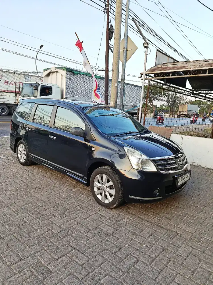Grand Livina XV Matic 2010