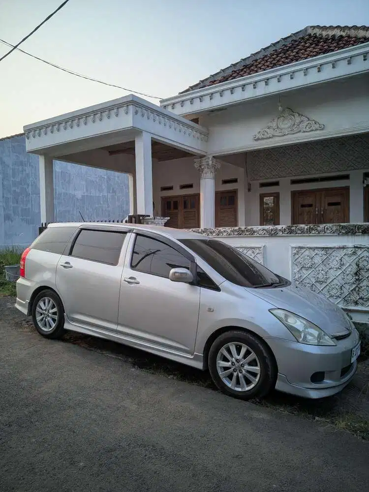 Toyota Wish 1.8 A/T 2004 Silver – Surat Lengkap Pajak Hidup