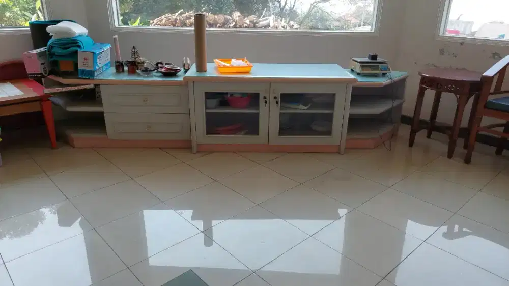 Meja TV solid Duko