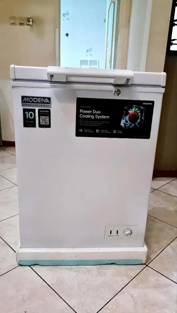 DIJUAL FREEZER MODENA 116 –PEMAKAIAN ±1 BULAN – MULUS