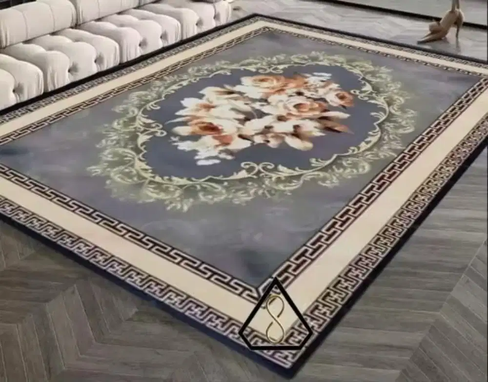 Karpet Eropa bawah meja tamu
