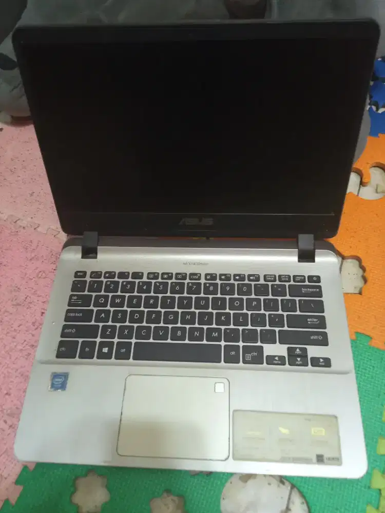 Asus 407MA mulus bgt ram 4GB HDD 1Tab