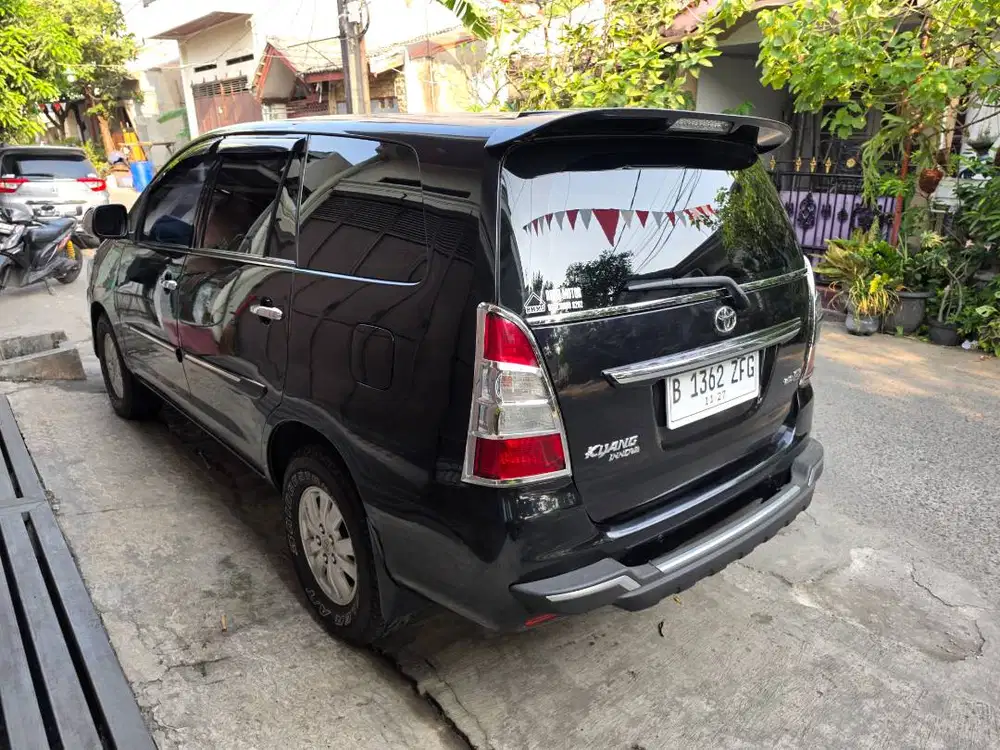 Toyota Kijang Grand Innova Inova E Manual MT Tahun 2012 Hitam , 2011