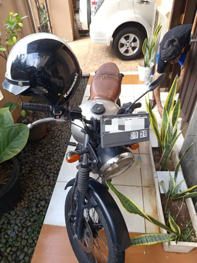 Kawasaki w175se dijual