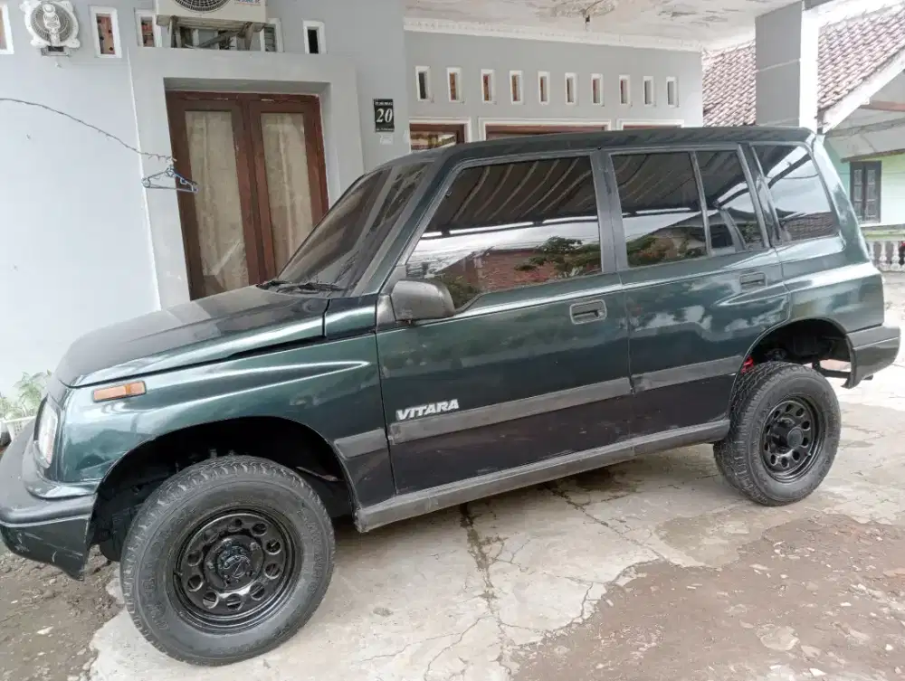 Suzuki Vitara jlx 1993 4x4 aktif pajak hidup